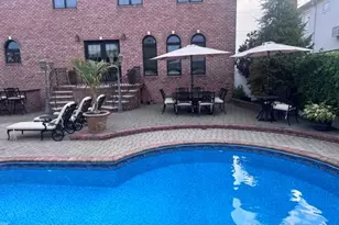 163-27 95th St, Howard Beach, NY 11414 - Photo 37