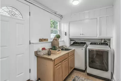 138 Brook Street, Garden City, NY 11530 - Photo 29