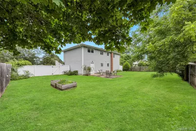 192 N 21st Street, Wheatley Heights, NY 11798 - Photo 39