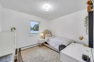 192 N 21st St, Wheatley Heights, NY 11798 - Photo 33