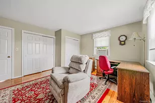 527 Milligan Ln, West Islip, NY 11795 - Photo 23