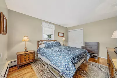 527 Milligan Lane, West Islip, NY 11795 - Photo 25