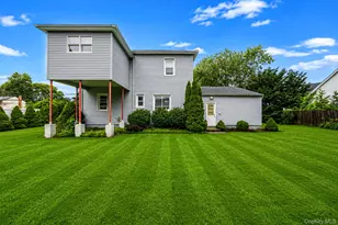 527 Milligan Ln, West Islip, NY 11795 - Photo 31