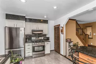 78-22 79th Pl, Glendale, NY 11385 - Photo 7