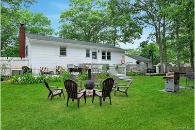 235 Highview Drive, Calverton, NY 11933 - Photo 11