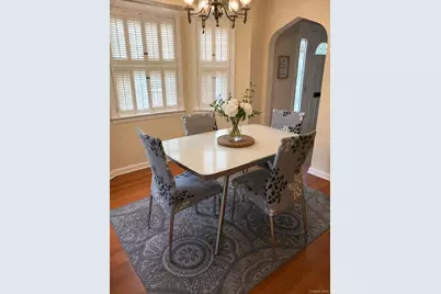61 Gateway, Rockville Centre, NY 11570 - Photo 5