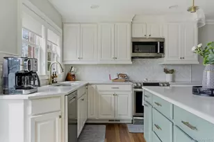 192 N Chestnut St, Massapequa, NY 11758 - Photo 3