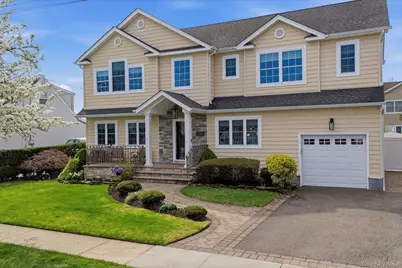 192 N Chestnut Street, Massapequa, NY 11758 - Photo 1