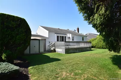 333 N Albany Avenue, Massapequa, NY 11758 - Photo 27