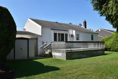 333 N Albany Avenue, Massapequa, NY 11758 - Photo 5