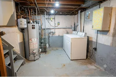 333 N Albany Avenue, Massapequa, NY 11758 - Photo 37