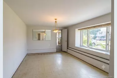 333 N Albany Avenue, Massapequa, NY 11758 - Photo 7