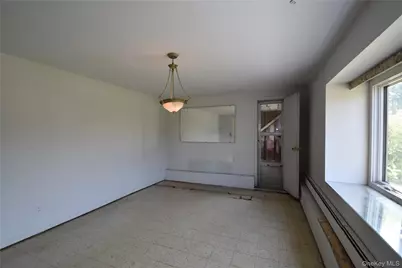 333 N Albany Avenue, Massapequa, NY 11758 - Photo 29