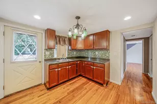 146 Dawn Dr, Centereach, NY 11720 - Photo 15