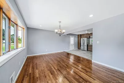 146 Dawn Drive, Centereach, NY 11720 - Photo 5