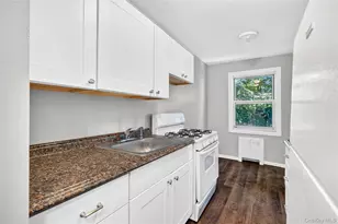 205 W Post Rd, White Plains, NY 10606 - Photo 11