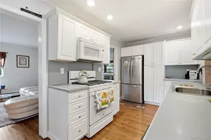 1440 Lincoln Blvd, Bay Shore, NY 11706 - Photo 11