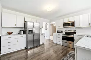 43 Margin Dr W, Shirley, NY 11967 - Photo 19