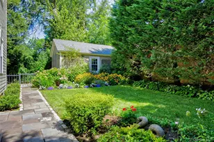 14 Buckingham Pl, Manhasset, NY 11030 - Photo 37
