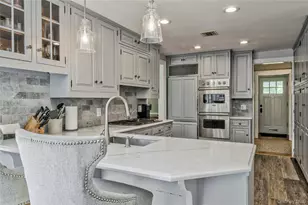 14 Buckingham Pl, Manhasset, NY 11030 - Photo 21