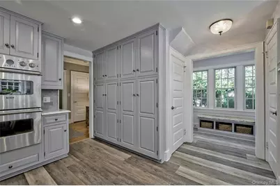14 Buckingham Place, Manhasset, NY 11030 - Photo 23