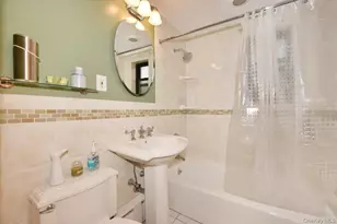 52-54 65th Pl, Maspeth, NY 11378 - Photo 17