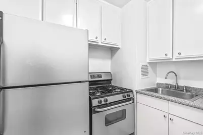 85-15 Main Street #12B, Briarwood, NY 11501 - Photo 3