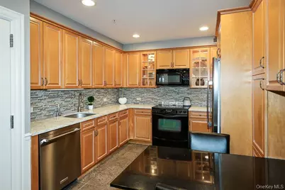 100 Harborview Drive #301, Port Washington, NY 11050 - Photo 9