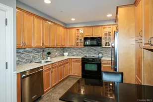 100 Harbor View Dr, Port Washington, NY 11050 - Photo 9