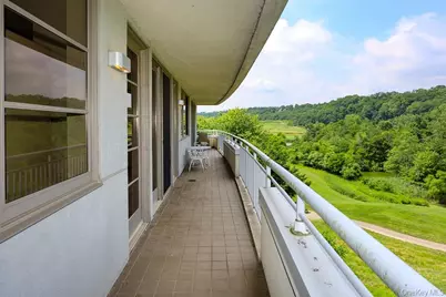 100 Harborview Drive #301, Port Washington, NY 11050 - Photo 25