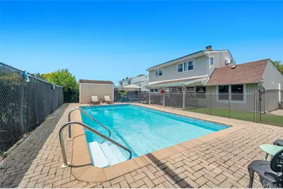 266 Duckpond Drive S, Wantagh, NY 11793 - Photo 27