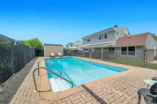 266 Duckpond Dr S, Wantagh, NY 11793 - Photo 27