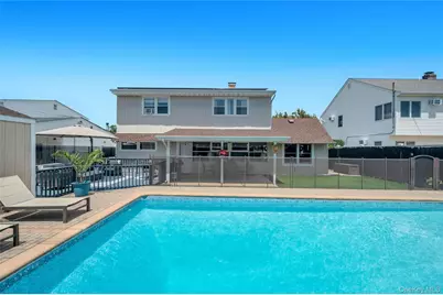 266 Duckpond Drive S, Wantagh, NY 11793 - Photo 25
