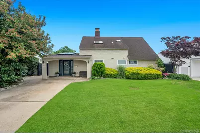 266 Duckpond Drive S, Wantagh, NY 11793 - Photo 3