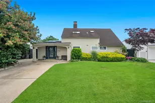 266 Duckpond Dr S, Wantagh, NY 11793 - Photo 3