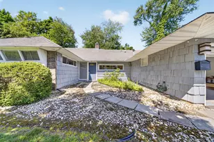 26 Oaks Hunt Rd, Great Neck, NY 11020 - Photo 23