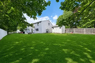 30 Hackberry Ln, Holbrook, NY 11741 - Photo 3