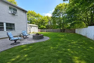 30 Hackberry Ln, Holbrook, NY 11741 - Photo 5