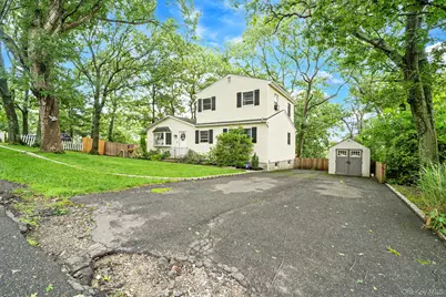 30 Sayville Road, Sound Beach, NY 11789 - Photo 11