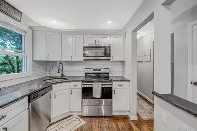30 Sayville Road, Sound Beach, NY 11789 - Photo 17