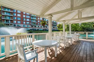 100 Hilton Ave, Garden City, NY 11530 - Photo 33