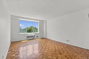 100 Hilton Ave, Garden City, NY 11530 - Photo 13