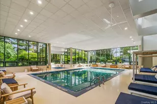 100 Hilton Ave, Garden City, NY 11530 - Photo 27