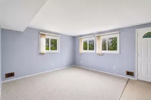 192 Hancock St, Brentwood, NY 11717 - Photo 29