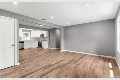 1340 Manor Lane, Bay Shore, NY 11706 - Photo 11