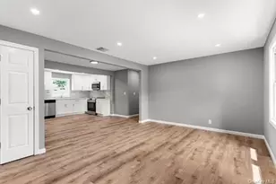 1340 Manor Ln, Bay Shore, NY 11706 - Photo 11