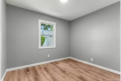 1340 Manor Lane, Bay Shore, NY 11706 - Photo 15