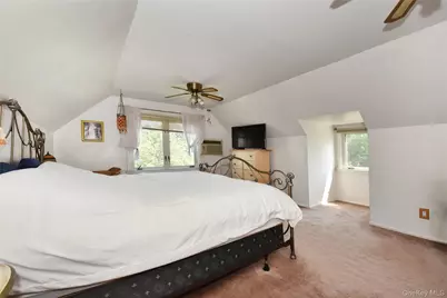18418 69th Avenue, Fresh Meadows, NY 11365 - Photo 23