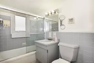184-18 69th Ave, Fresh Meadows, NY 11365 - Photo 25
