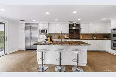 12 E Park Drive, Old Bethpage, NY 11804 - Photo 15
